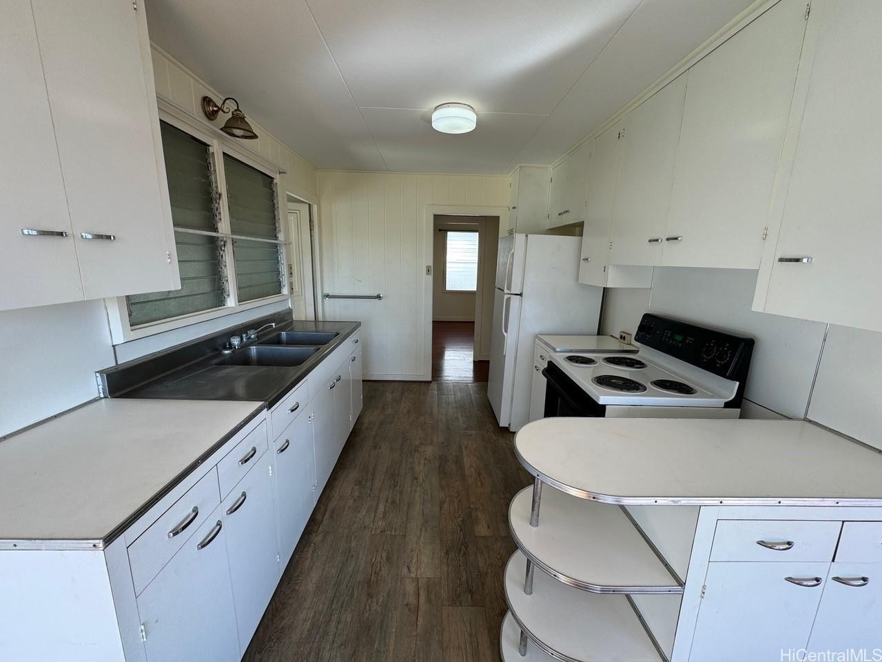 55 Mango St - Photo 2 of 9