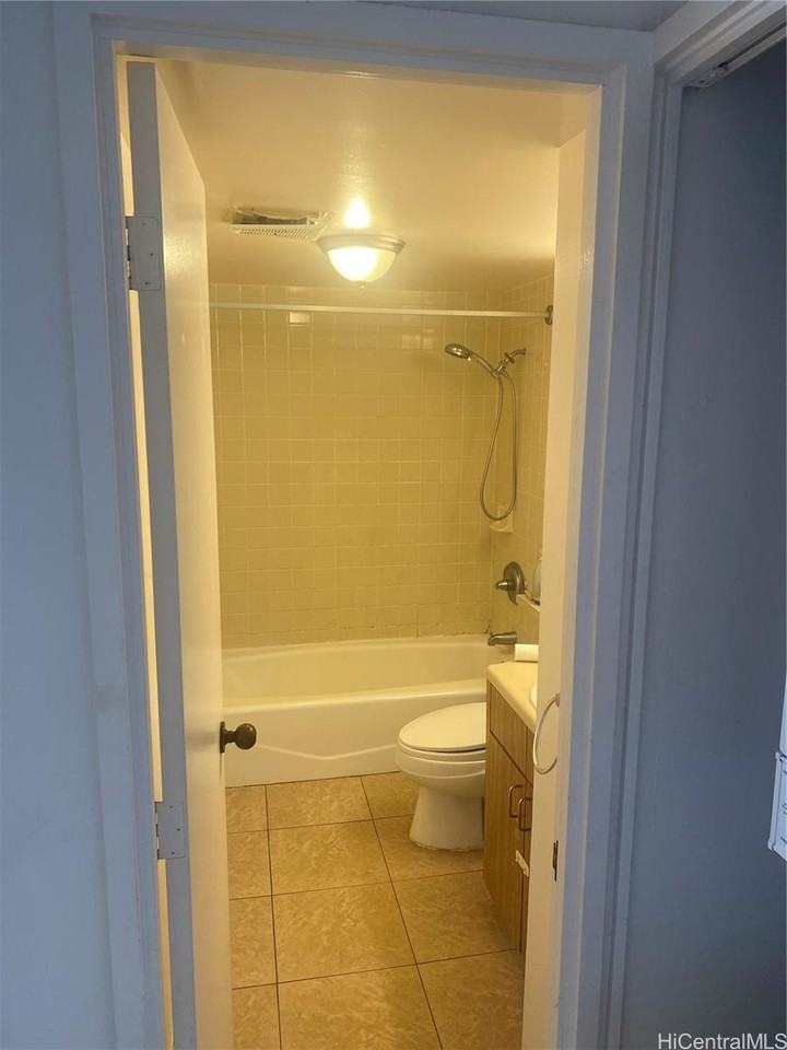 1709 S Beretania St #3A - Photo 5 of 16