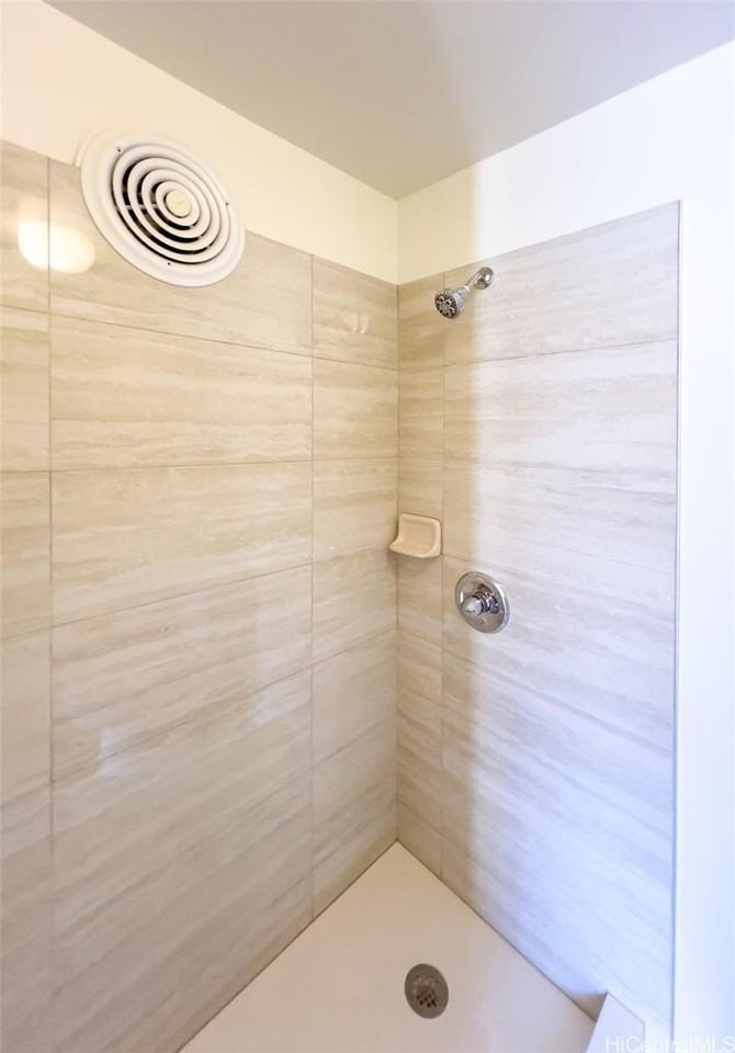 5085 Likini St #B309 - Photo 7 of 17
