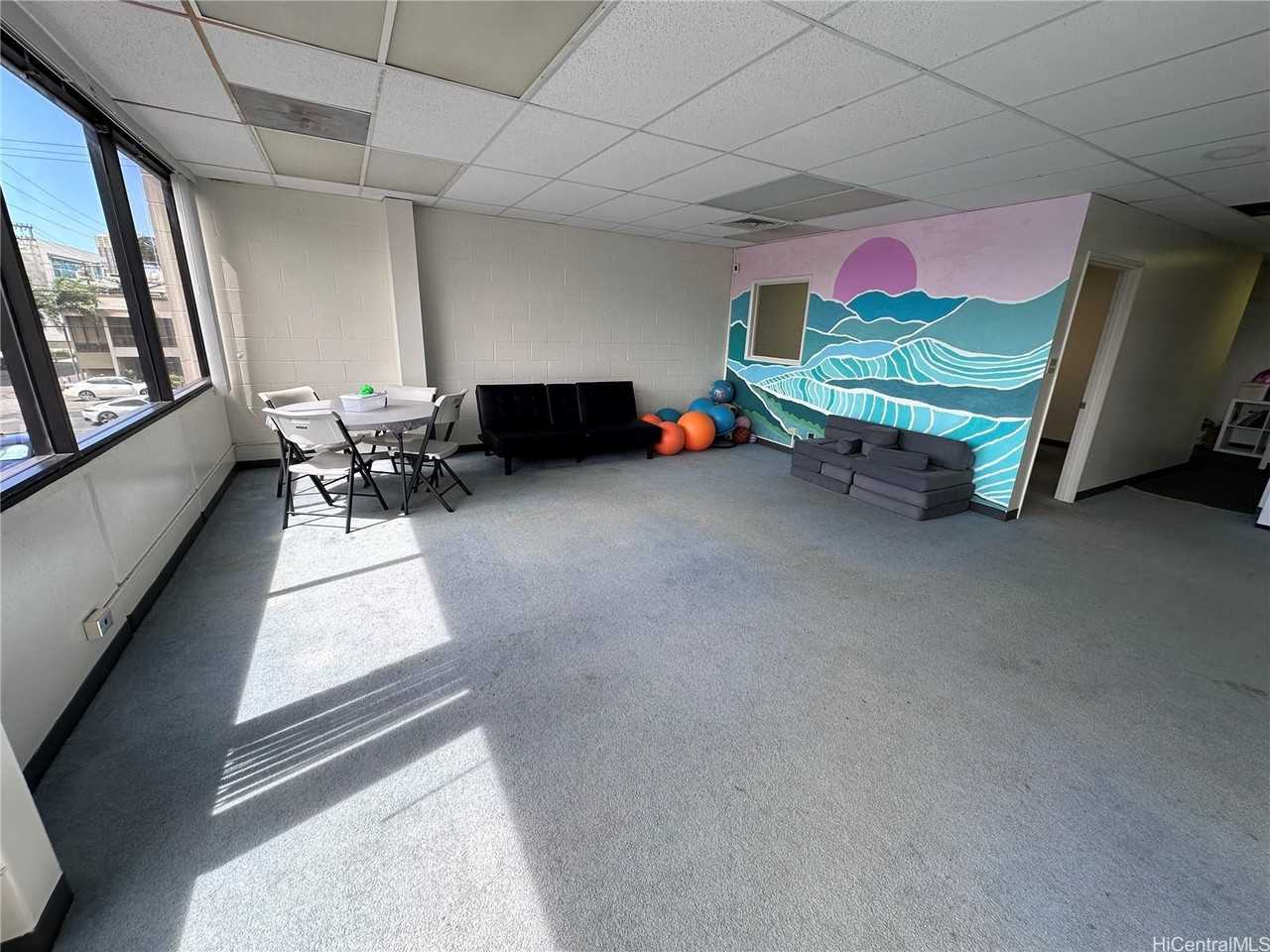 1210 Artesian St #201-202 - Photo 7 of 22