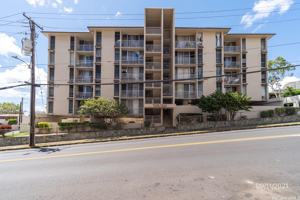 featured image of 1440 Ward Ave #607