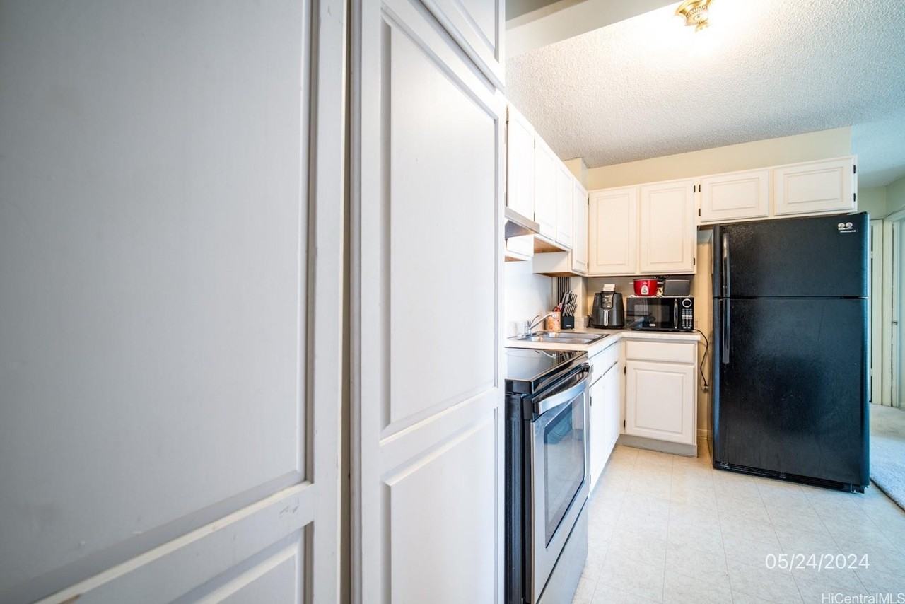 1440 Ward Ave #607 - Photo 2 of 21