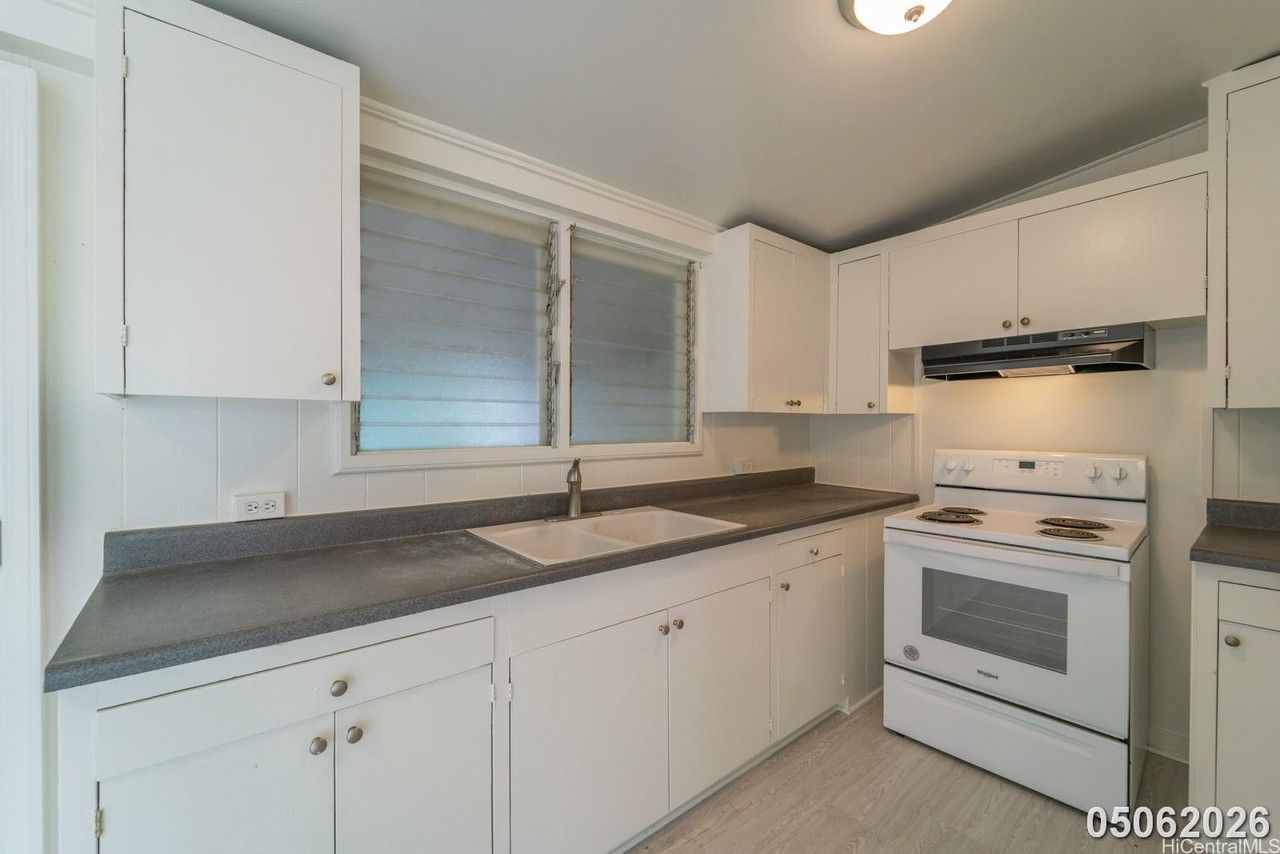 207 Kaliponi St - Photo 6 of 24