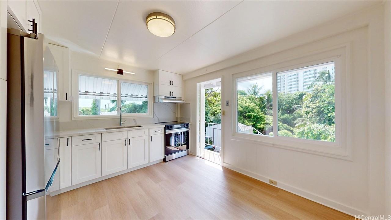 2128 Gertz Ln - Photo 4 of 25