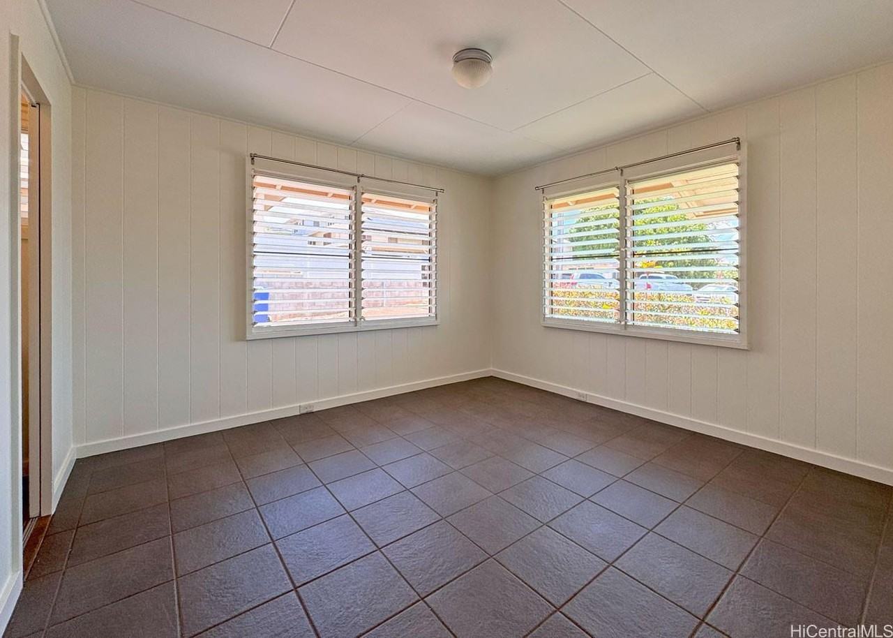 1220 Center St #B - Photo 5 of 21