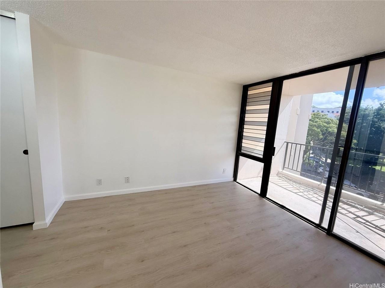 3138 Waialae Ave #609 - Photo 5 of 11