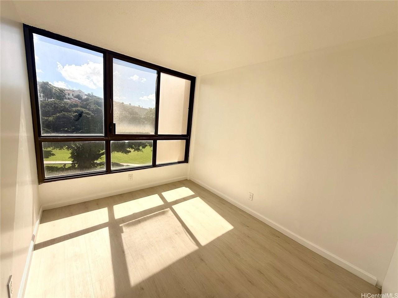 3138 Waialae Ave #609 - Photo 6 of 11