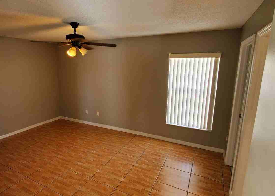 2370 Harbor Town Dr - Photo 7 of 14