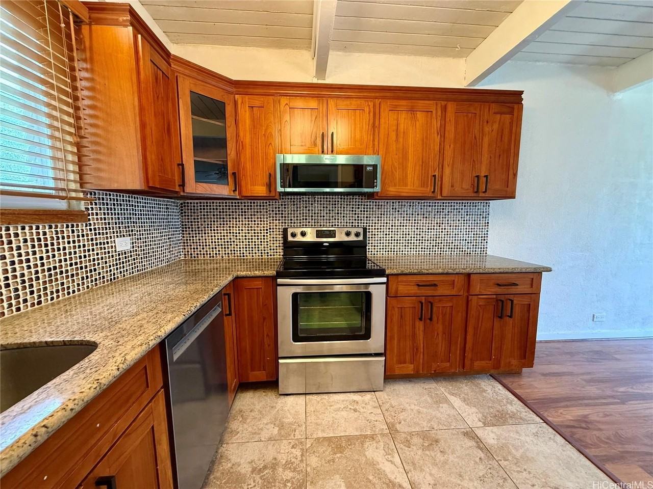 4954 Kilauea Ave - Photo 4 of 14