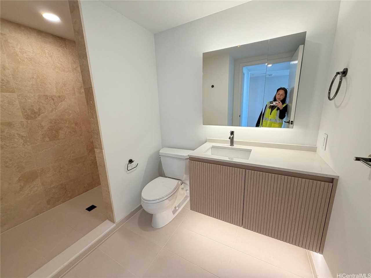 333 Ward Ave #334 - Photo 6 of 17