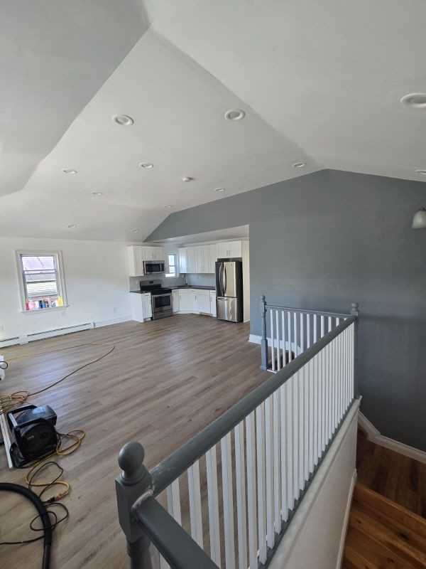 1754 Hammersley Ave - Photo 7 of 11