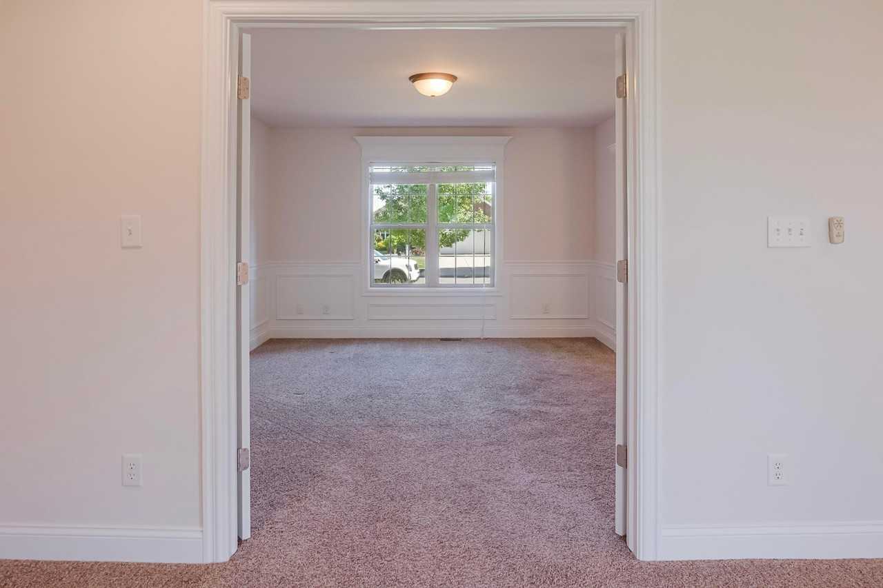 7490 E 103rd Ave - Photo 2 of 40