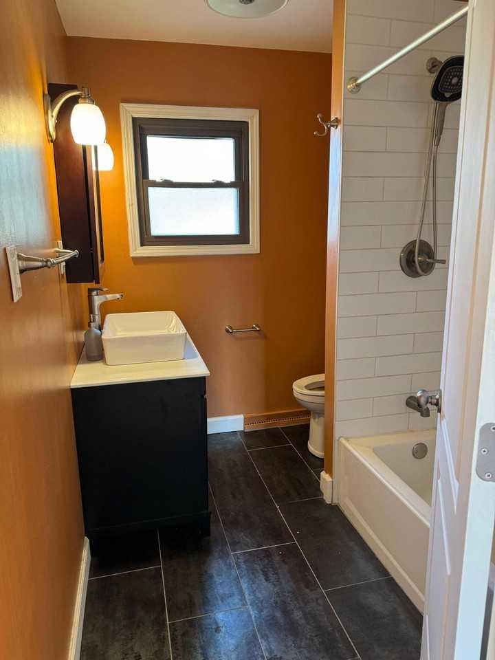 8334 Columbia Ave - Photo 4 of 17