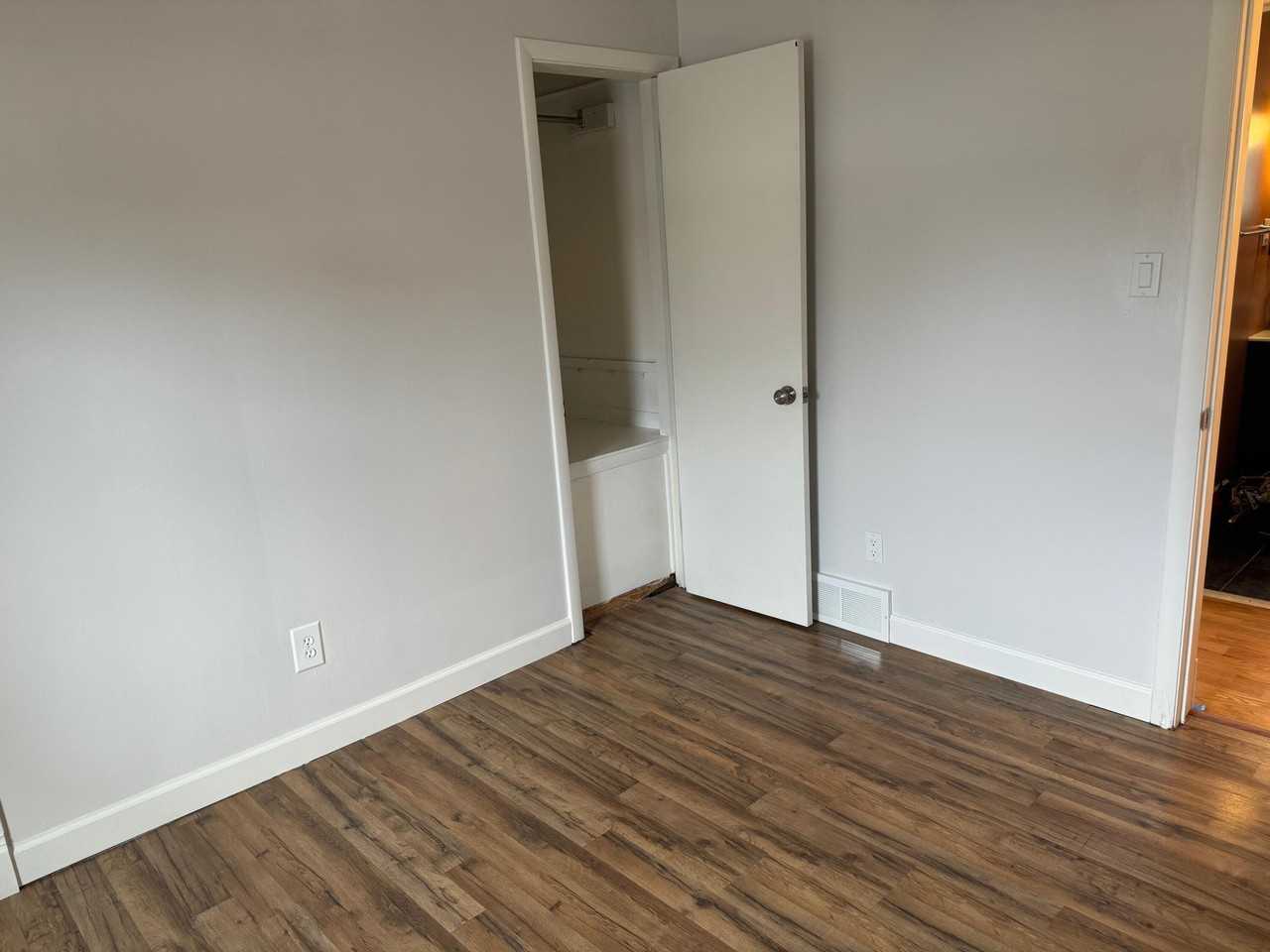 8334 Columbia Ave - Photo 6 of 17