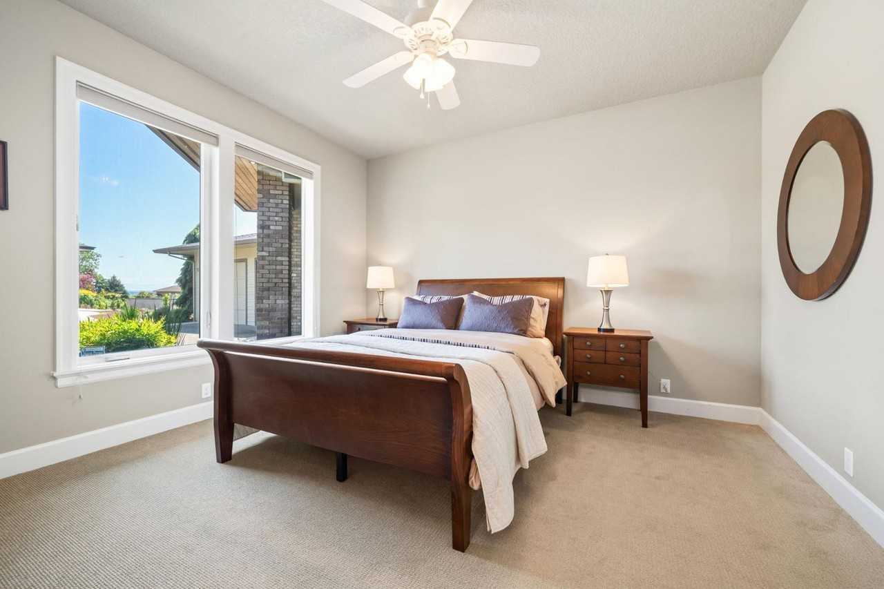 1508 Se Hawks View Ct - Photo 4 of 50