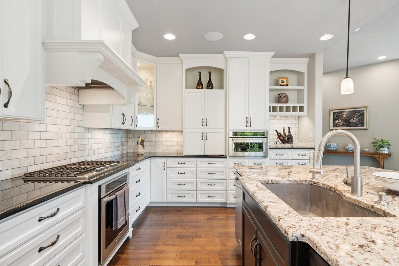 1508 Se Hawks View Ct - Photo 7 of 50