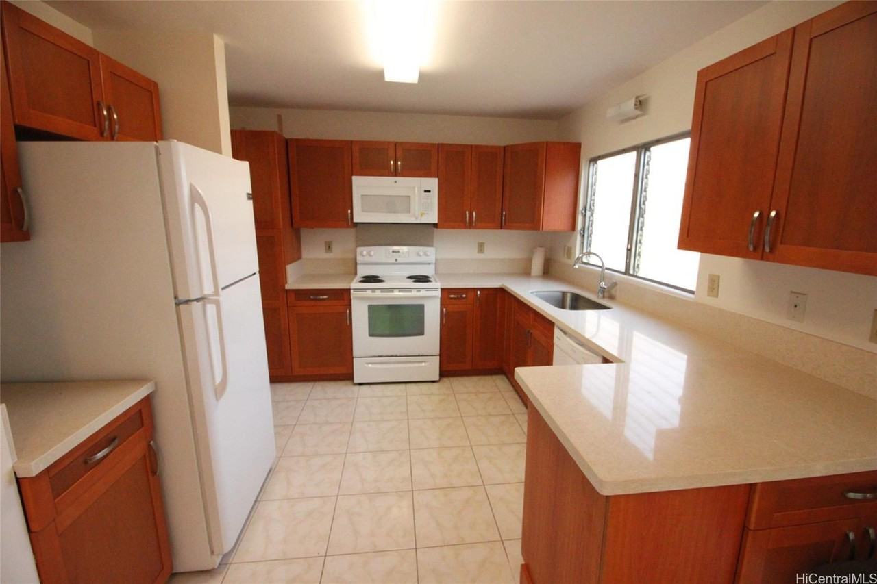 99-536 Kapahulani Pl - Photo 4 of 20