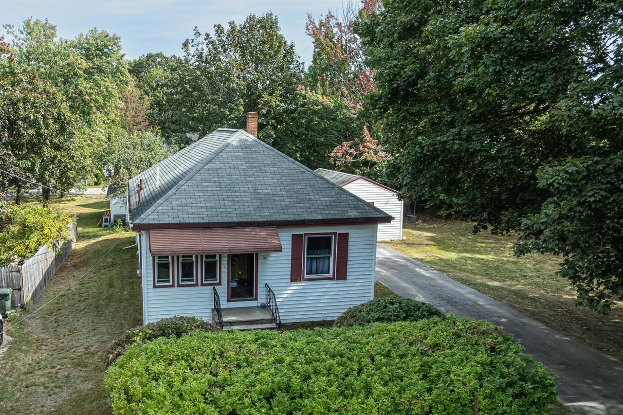 16 Rothay Ave - Photo 3 of 14
