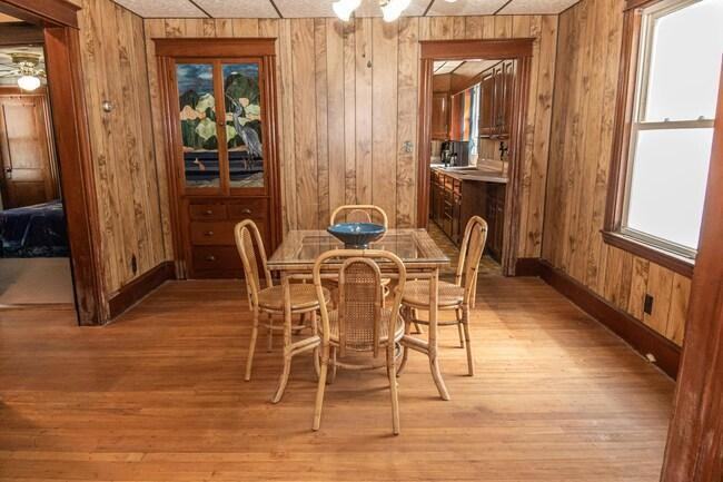 16 Rothay Ave - Photo 6 of 14