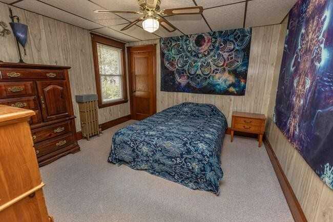 16 Rothay Ave - Photo 7 of 14
