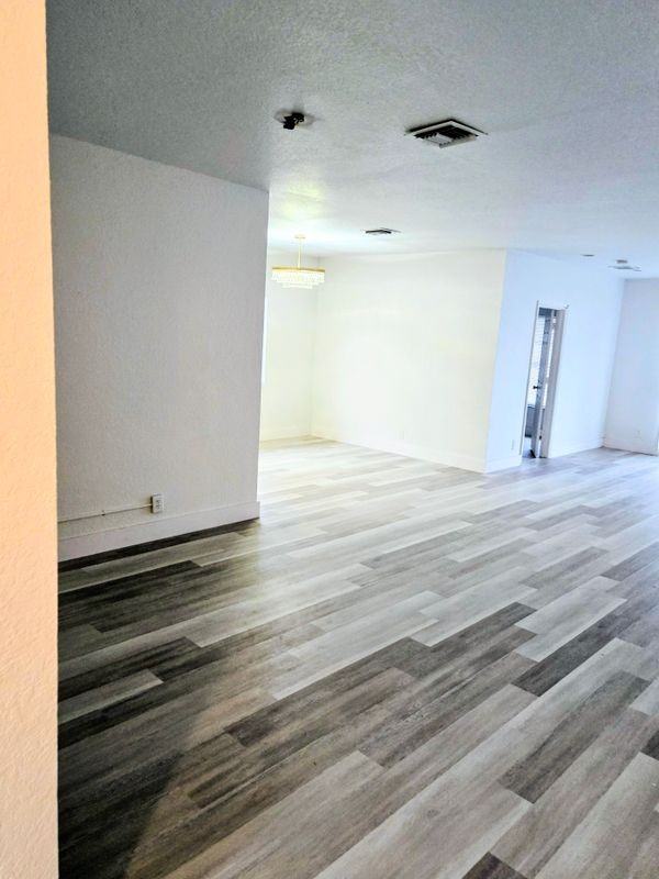 612 Nw 6th Ave - Photo 3 of 22
