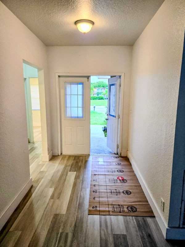 612 Nw 6th Ave - Photo 5 of 22