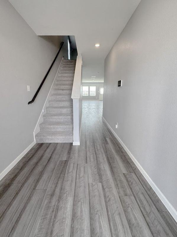 1902 Chapel Hill Rd - Photo 2 of 13