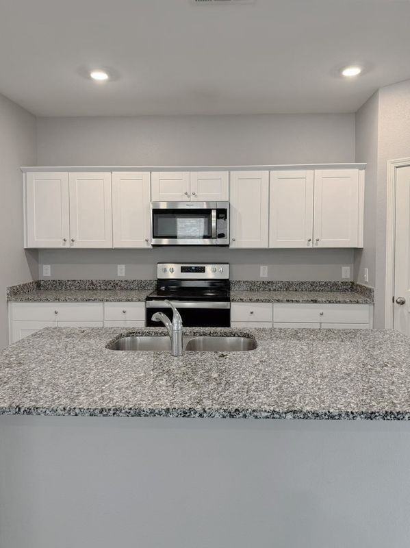 1902 Chapel Hill Rd - Photo 5 of 13