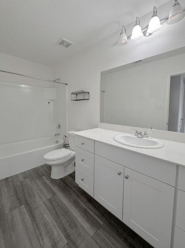 1902 Chapel Hill Rd - Photo 7 of 13