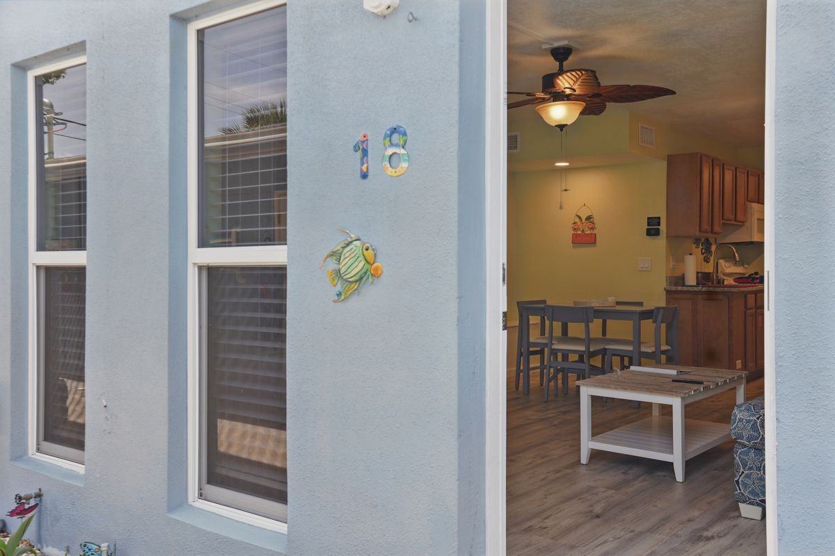 199 Tyler Ave - Photo 4 of 20
