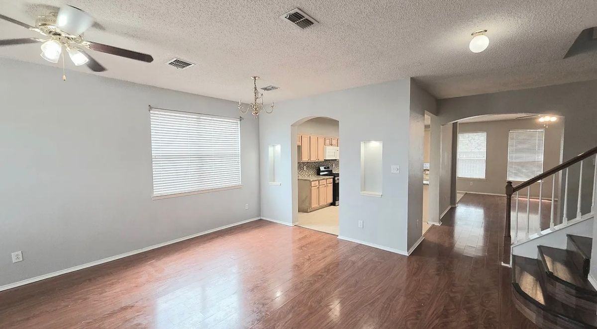 12783 Honey Locust Cir - Photo 2 of 29