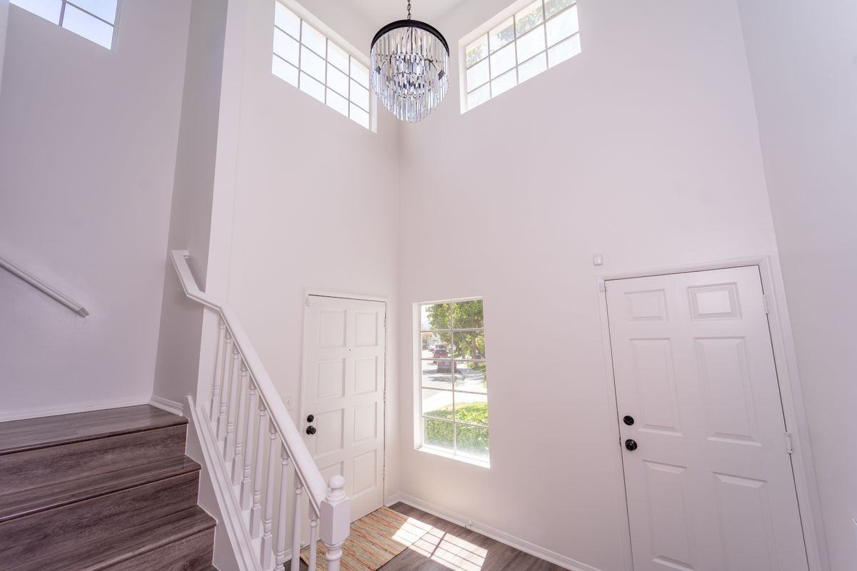 4365 Oak Glen St - Photo 3 of 36