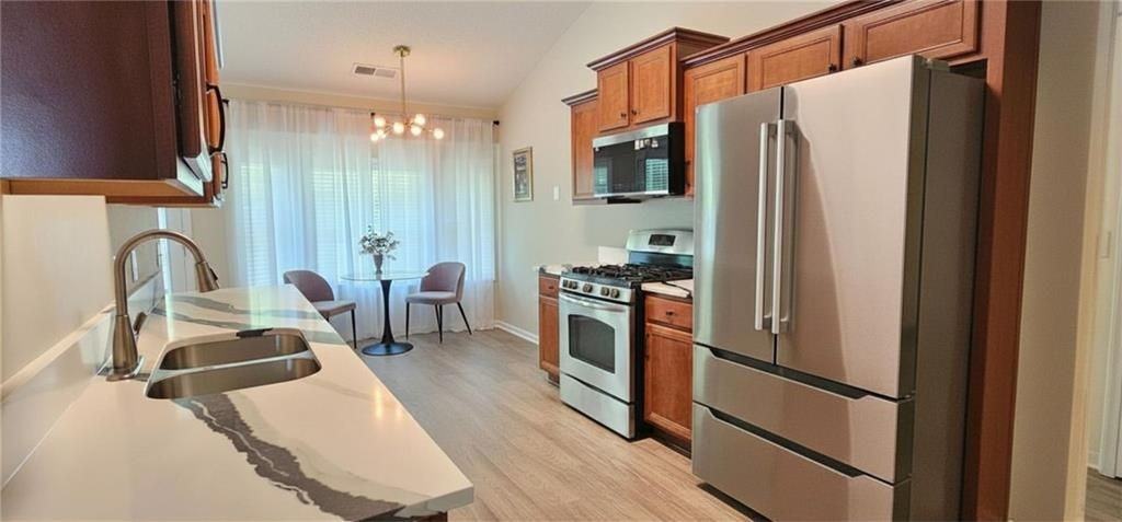 1281 Key Manor Ln - Photo 3 of 8