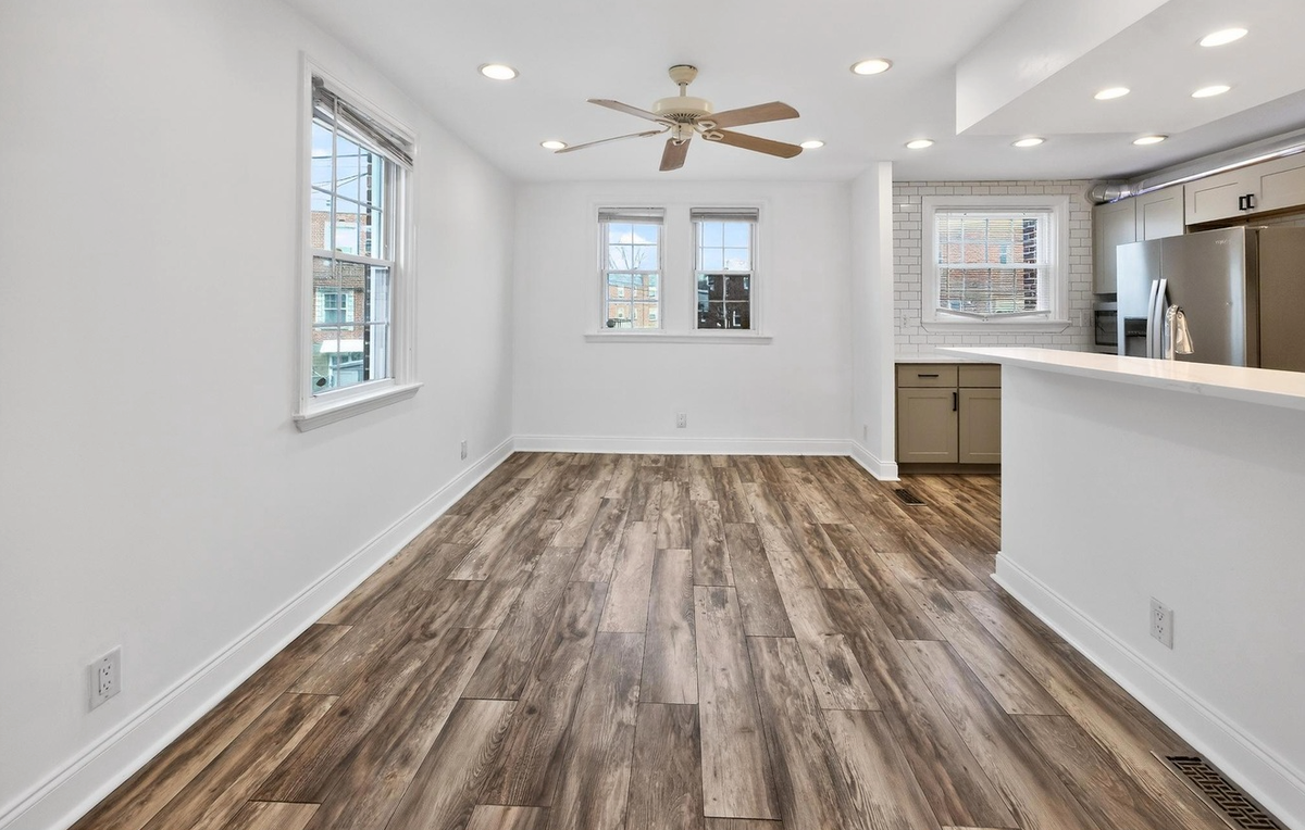 7436 Belden St - Photo 4 of 15