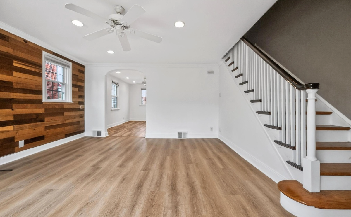 7436 Belden St - Photo 6 of 15