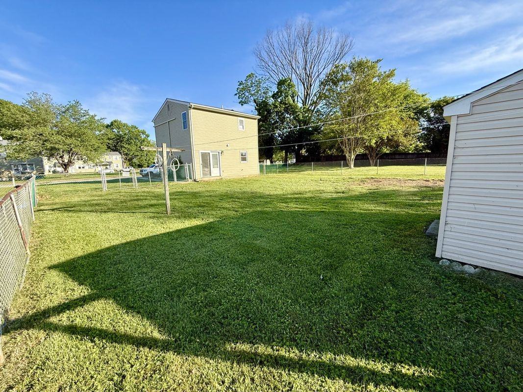 510 Hamilton St - Photo 3 of 31