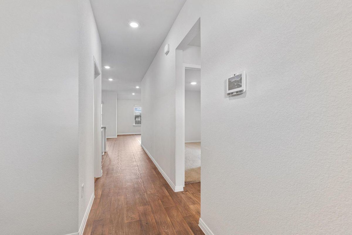 21020 Price Daniel Dr - Photo 2 of 29