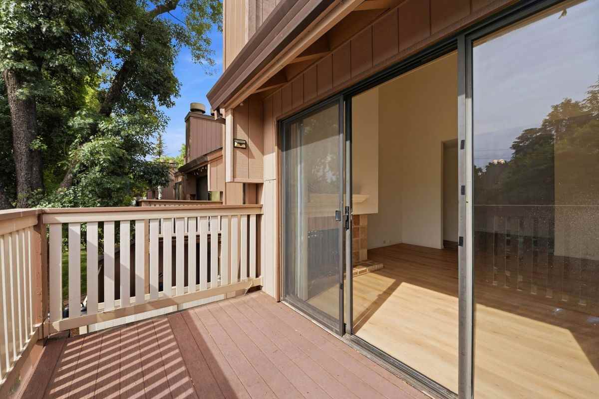 523 Woodside Oaks ##2 - Photo 6 of 43