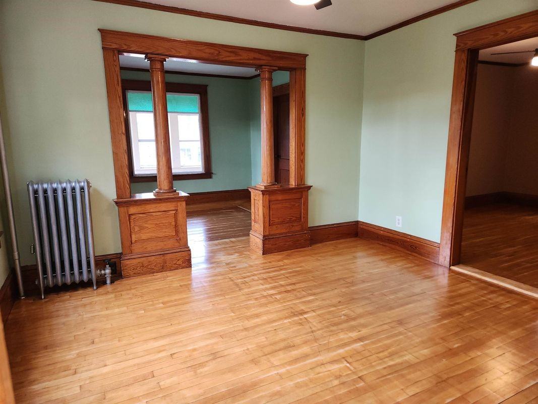 27 Spring St - Photo 2 of 12