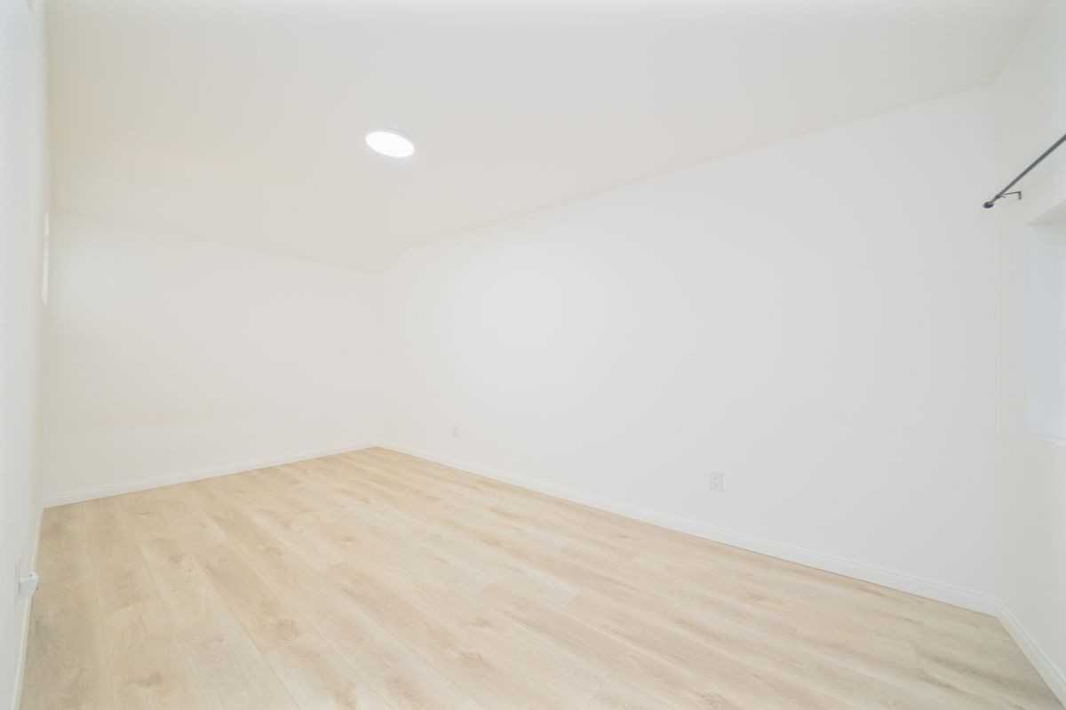 349 E Newman Ave - Photo 6 of 25
