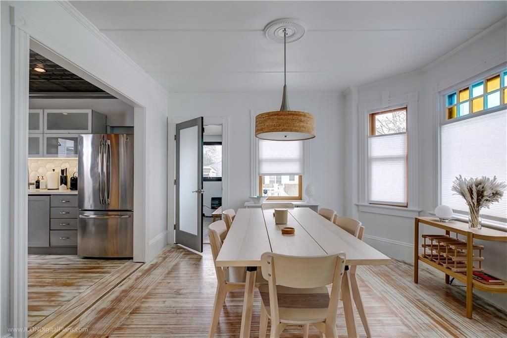 19 Congdon Ave - Photo 7 of 26