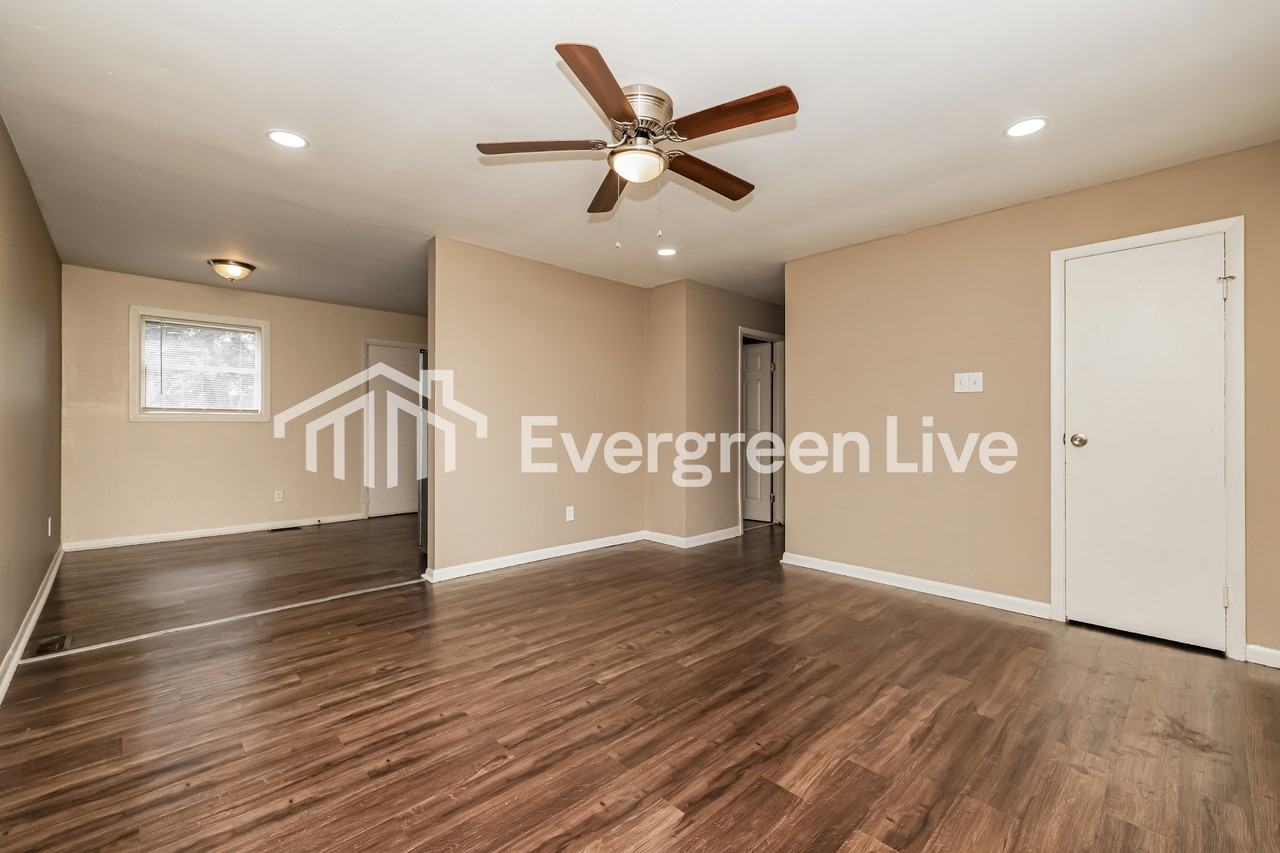 5090 Altrim Rd - Photo 3 of 15