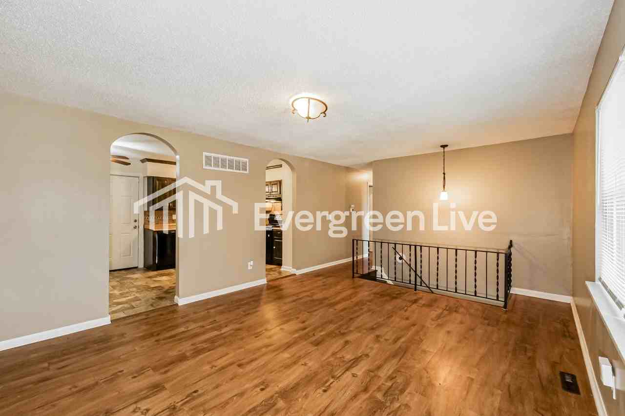 5415 E 97th St - Photo 2 of 15