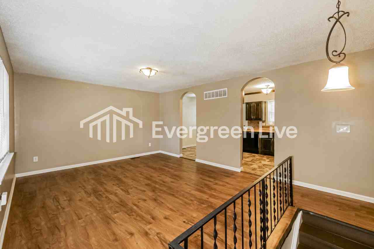 5415 E 97th St - Photo 3 of 15