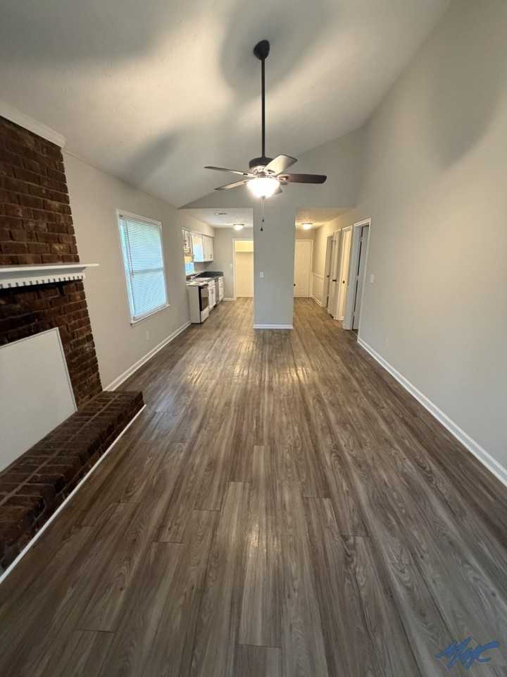 1232 Hamilton Dr - Photo 3 of 22