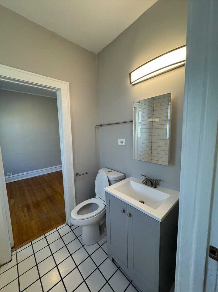 613 Hinman Ave #2F - Photo 6 of 24