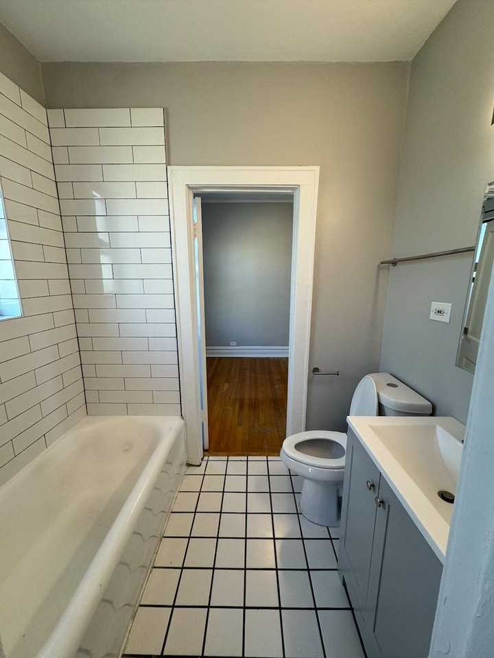 613 Hinman Ave #2F - Photo 7 of 24