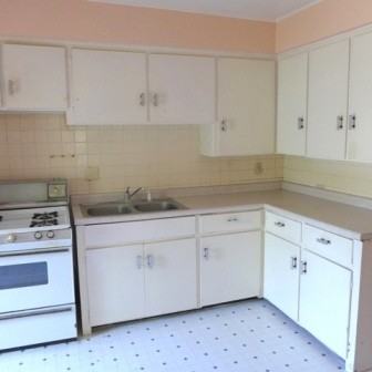 1118 Jefferson Ave #3 - Photo 3 of 8