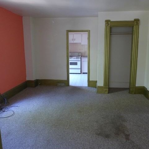 1118 Jefferson Ave #3 - Photo 4 of 8