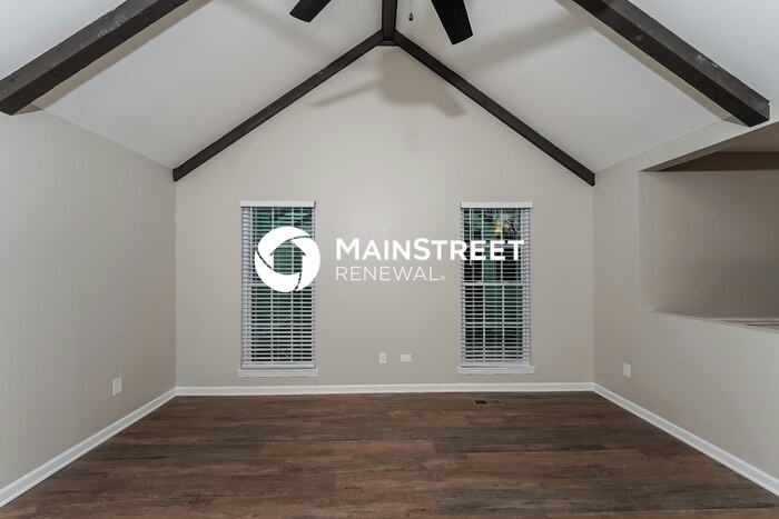 6820 Briarwood Dr - Photo 3 of 17